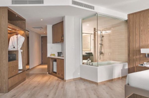 Gold Coast Van's Apartment